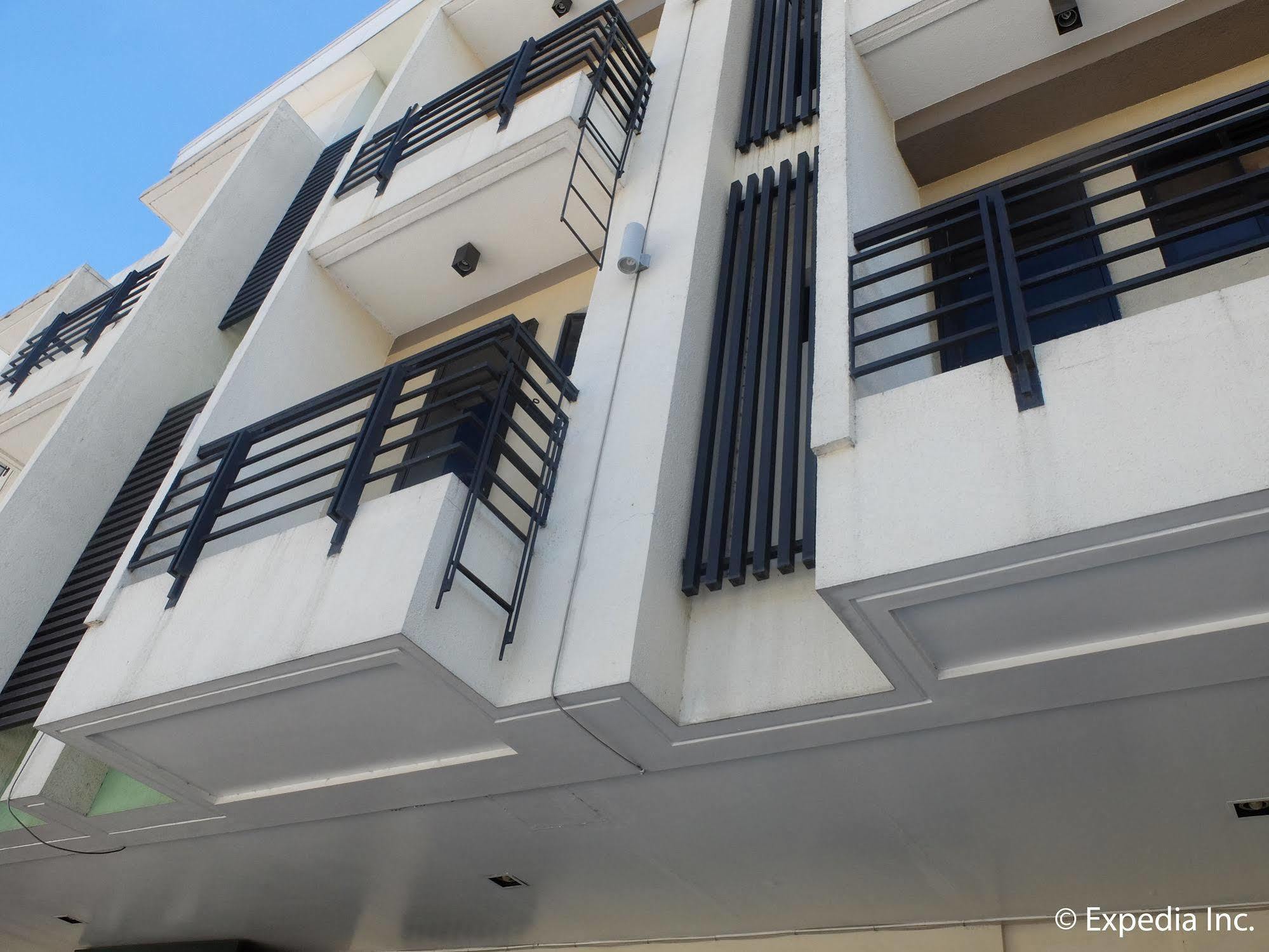 Elyseah Condotel Angeles Bagian luar foto