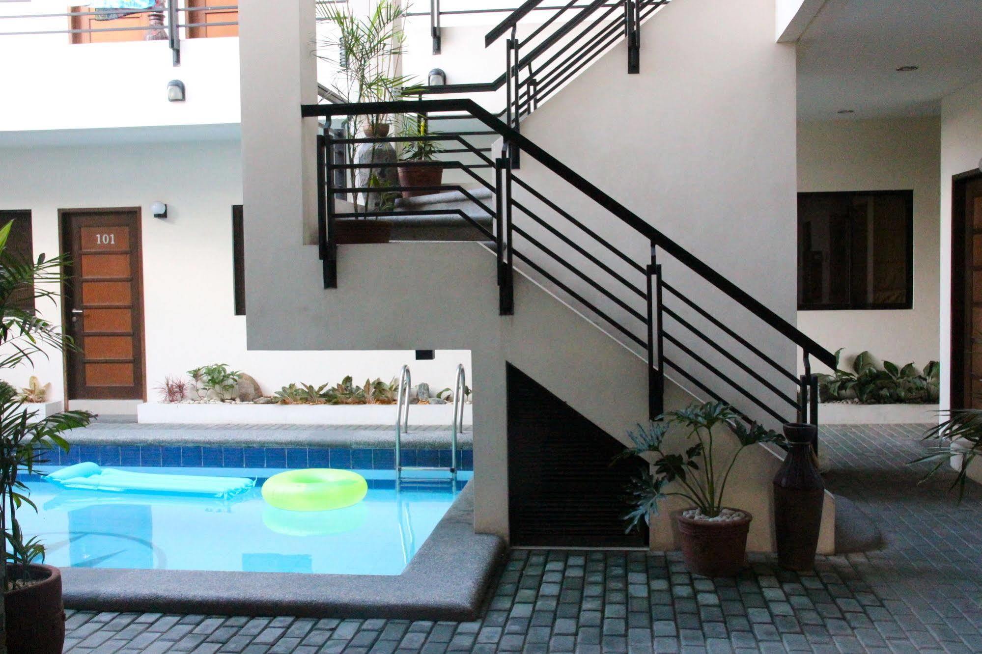 Elyseah Condotel Angeles Bagian luar foto