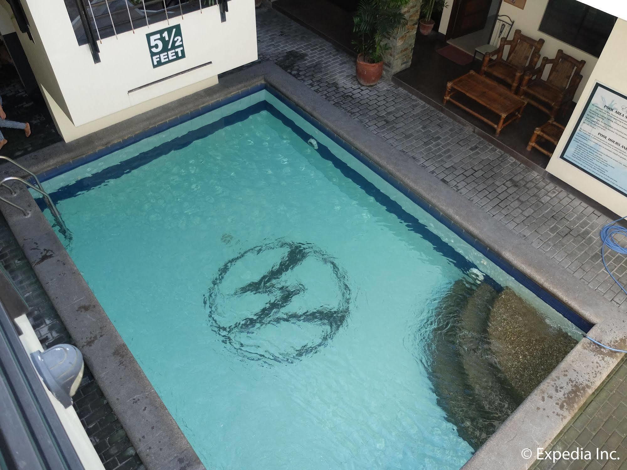 Elyseah Condotel Angeles Bagian luar foto