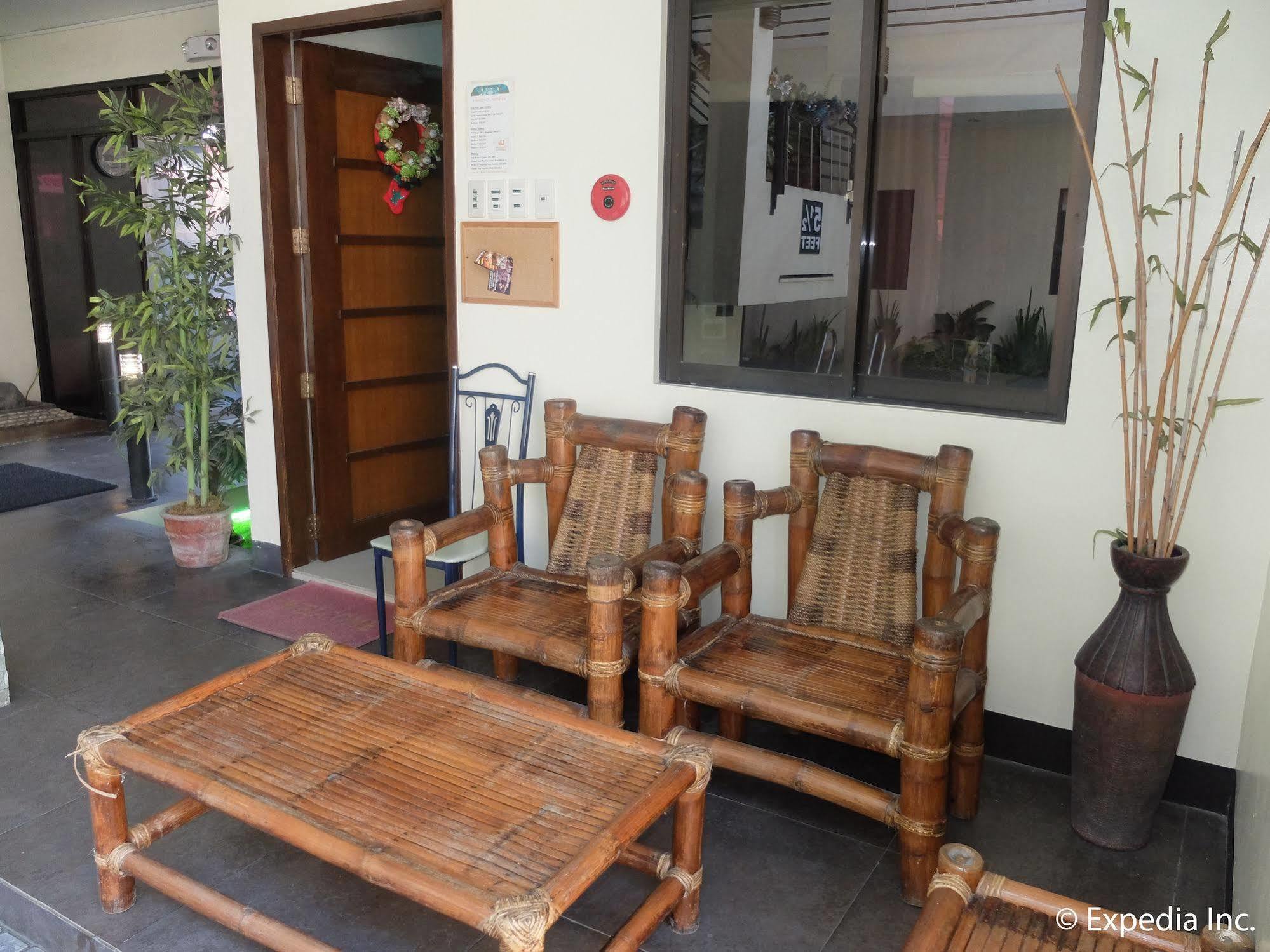 Elyseah Condotel Angeles Bagian luar foto
