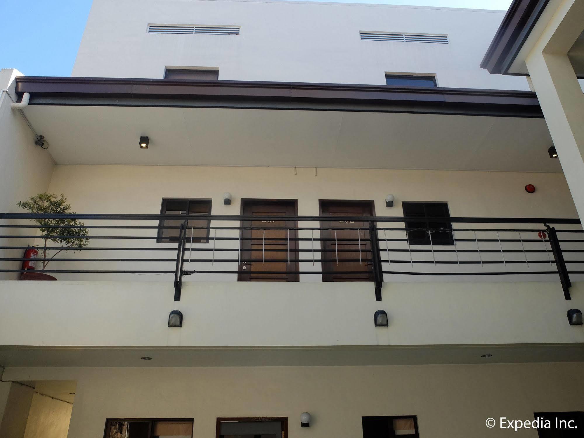 Elyseah Condotel Angeles Bagian luar foto