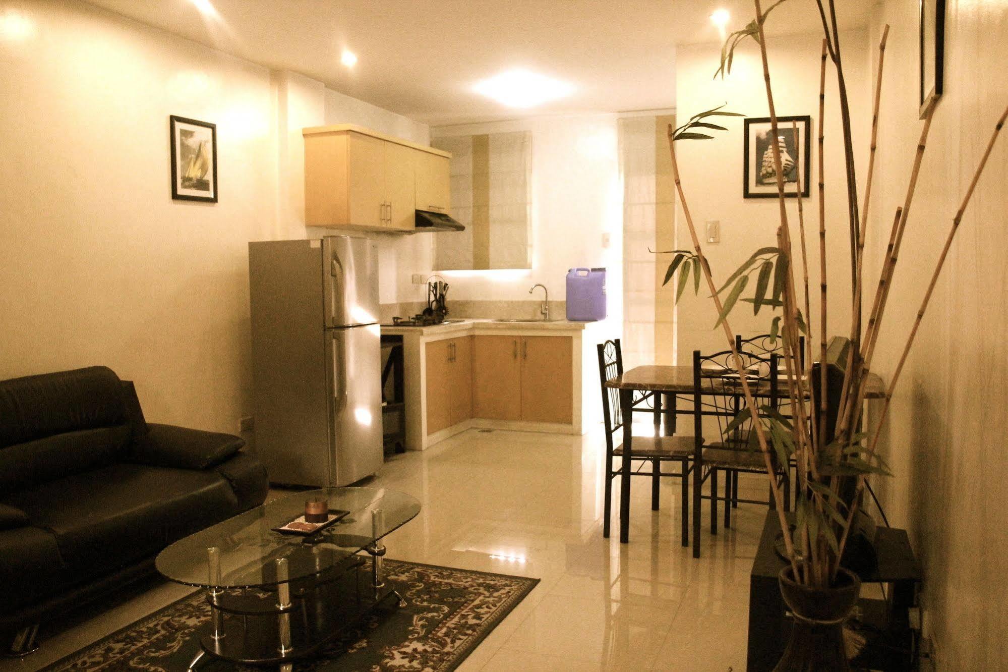 Elyseah Condotel Angeles Bagian luar foto