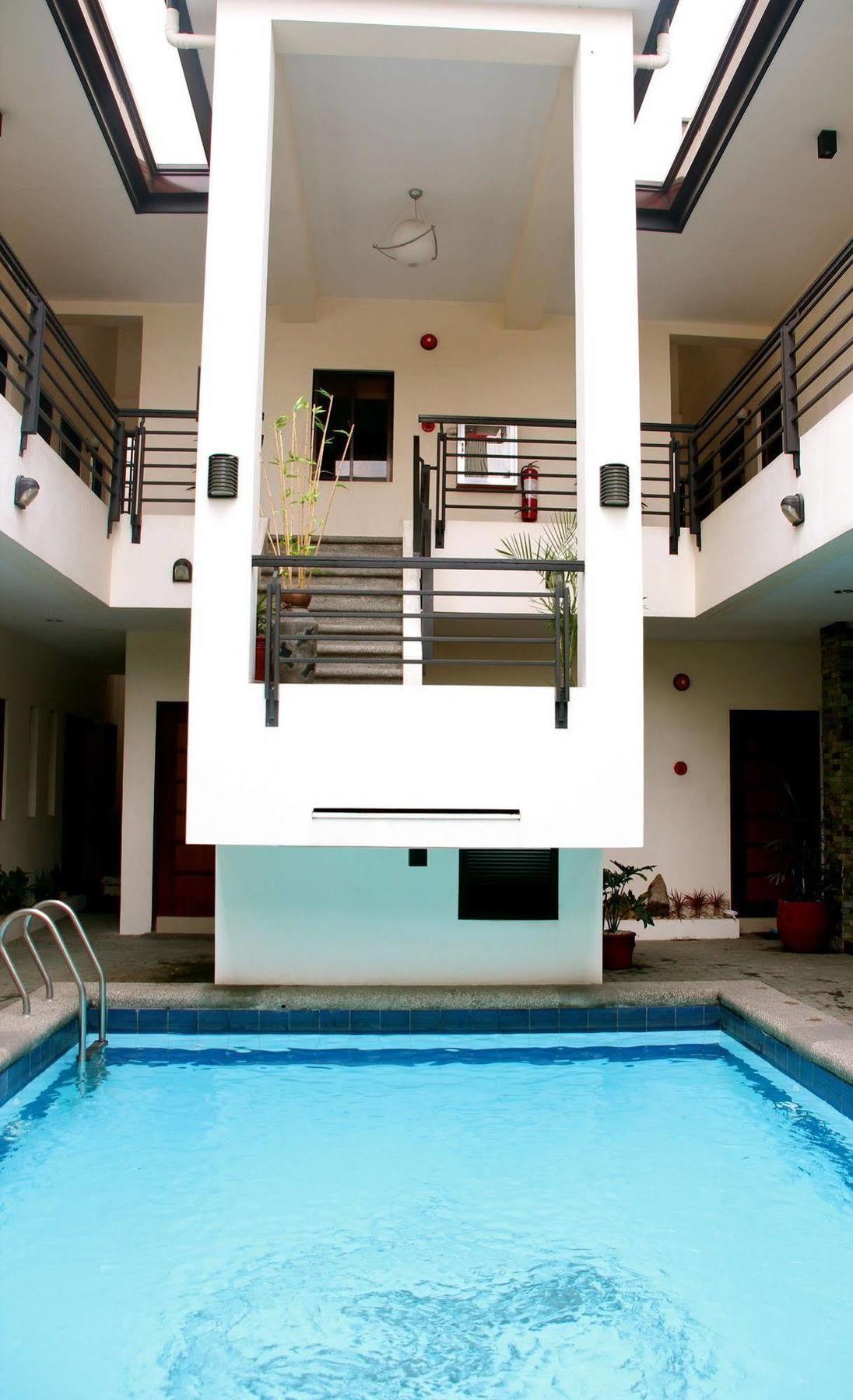 Elyseah Condotel Angeles Bagian luar foto